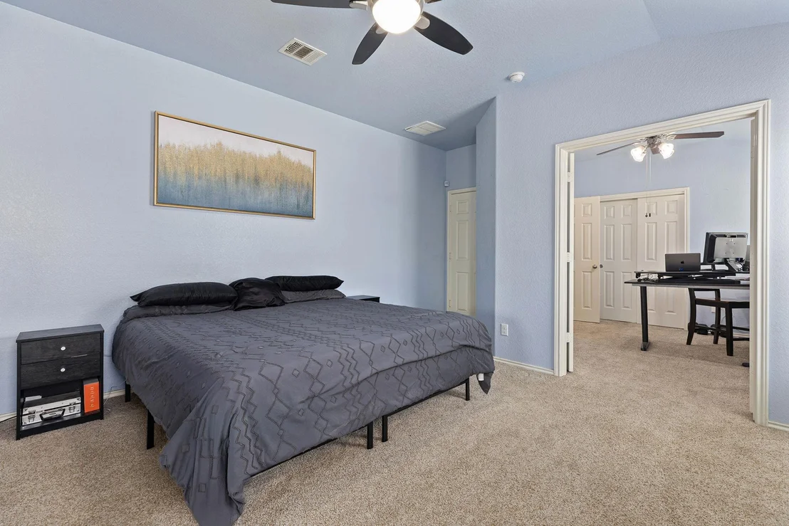 Photo of 327 Comal RUN