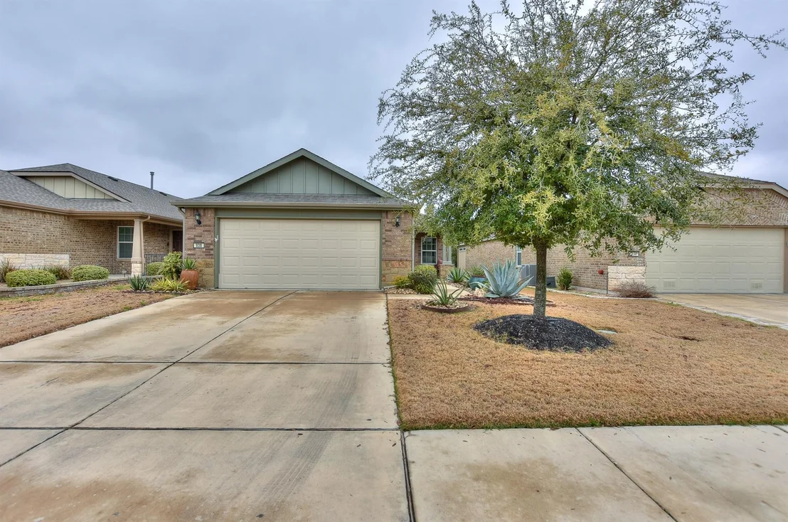 Photo of 838 Hamilton LN