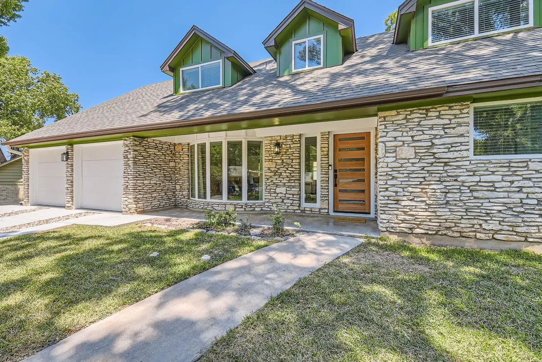 Photo of 3401 Laguna DR
