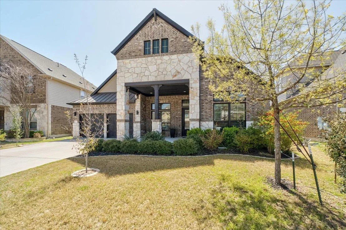 Photo of 596 Oyster Creek