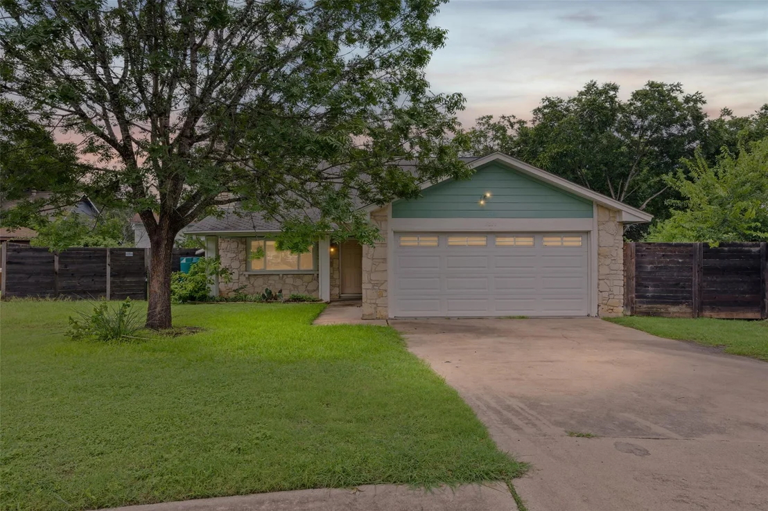 Photo of 8300 Belclaire CIR