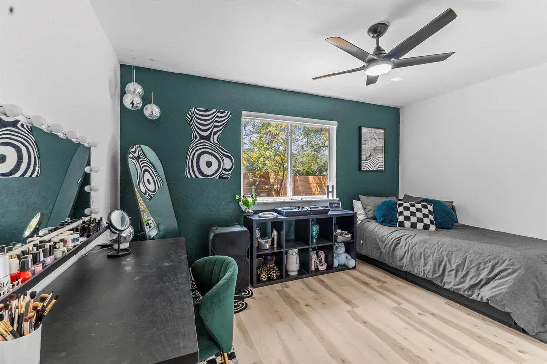 Photo of 3301 Western DR