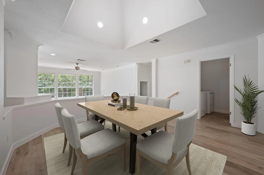 Photo of 10831 Redmond RD