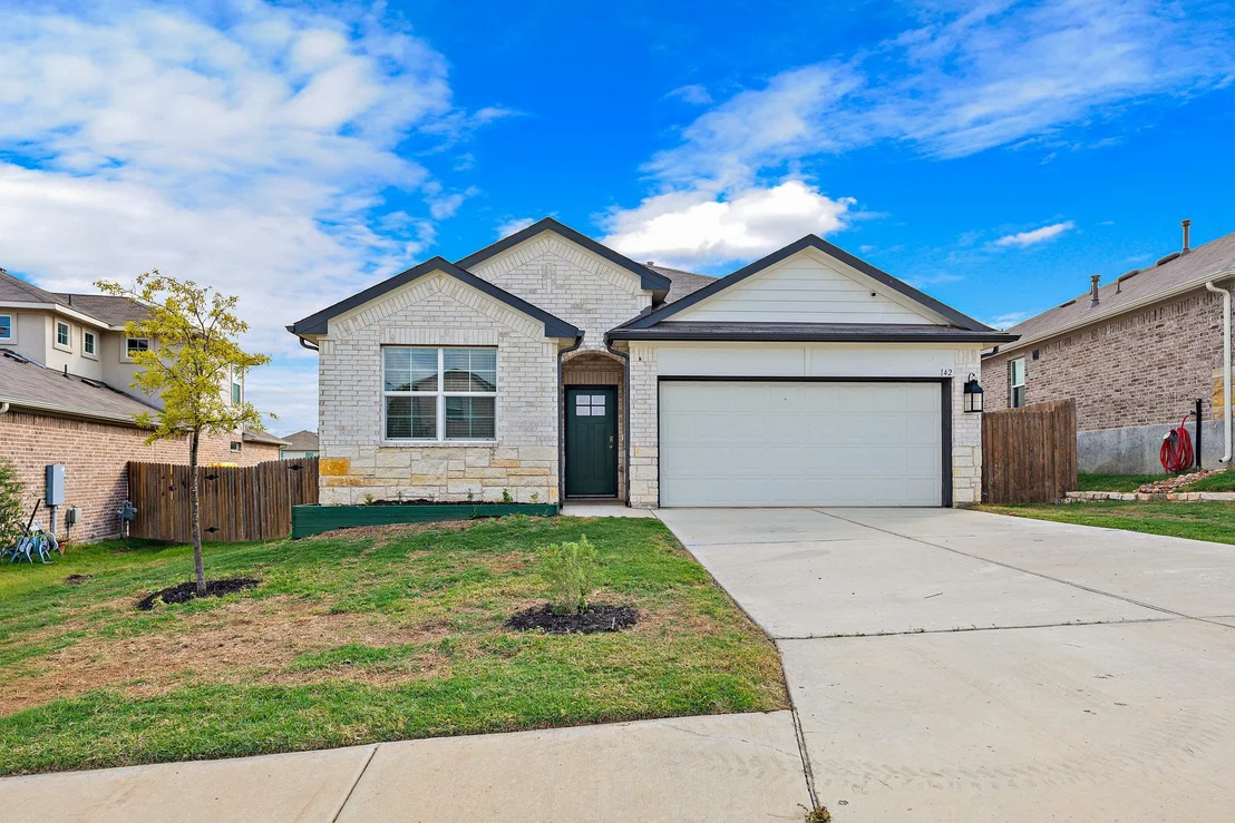Photo of 142 Solitude DR