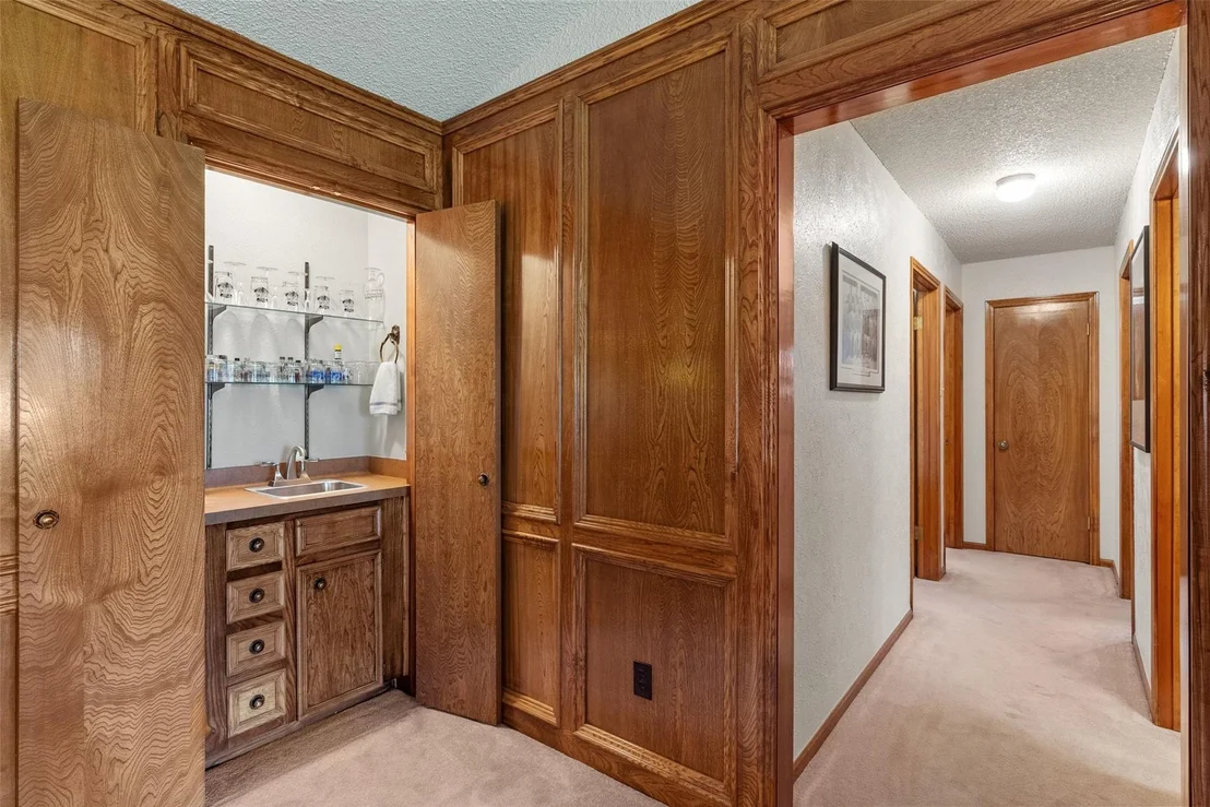 Photo of 1409 Thaddeus CV