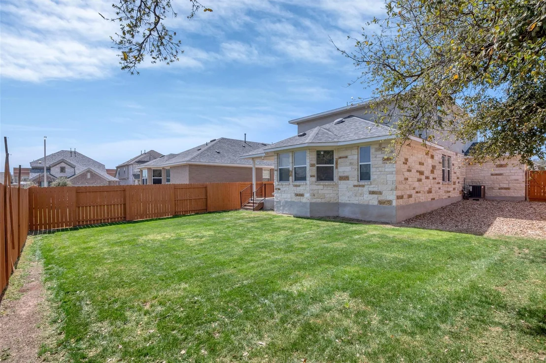 Photo of 2404 Burberry LN