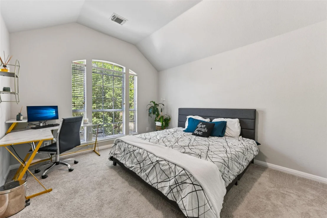 Photo of 1913 Maize Bend DR