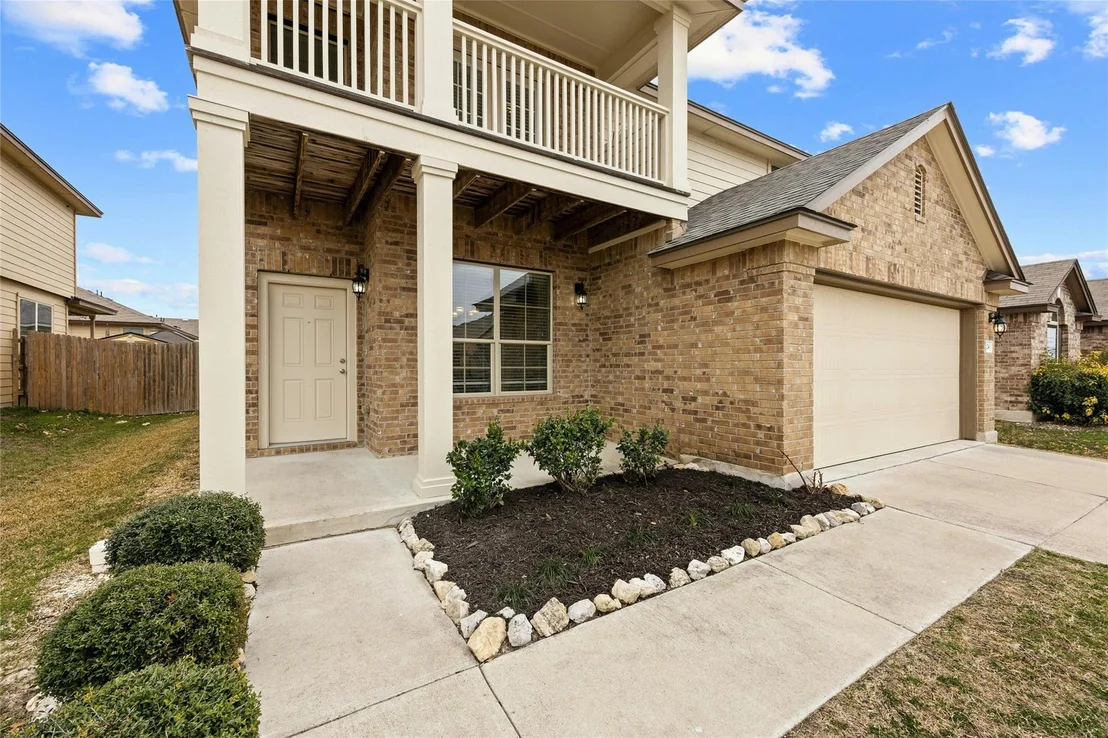 Photo of 124 Igneous LN