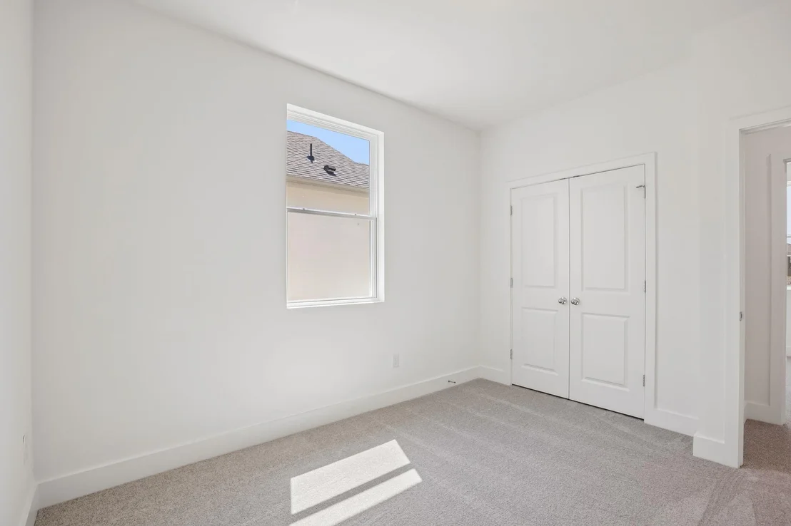 Photo of 125 Maverick Ave