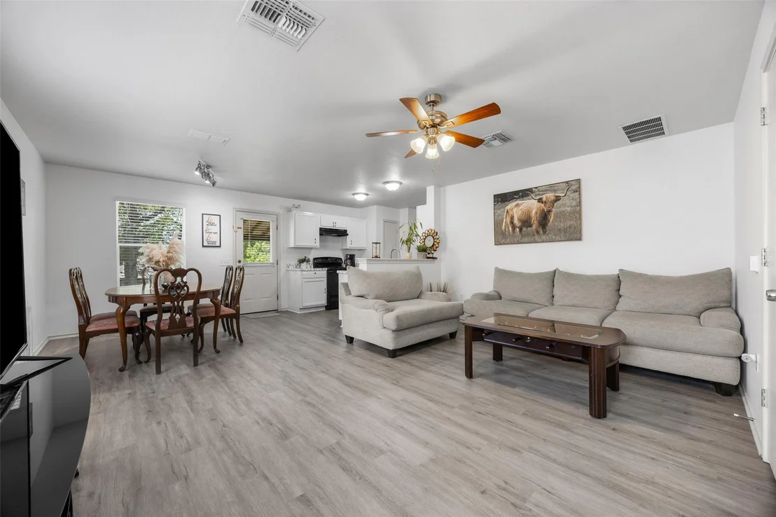 Photo of 8710 Davis Oaks TRL