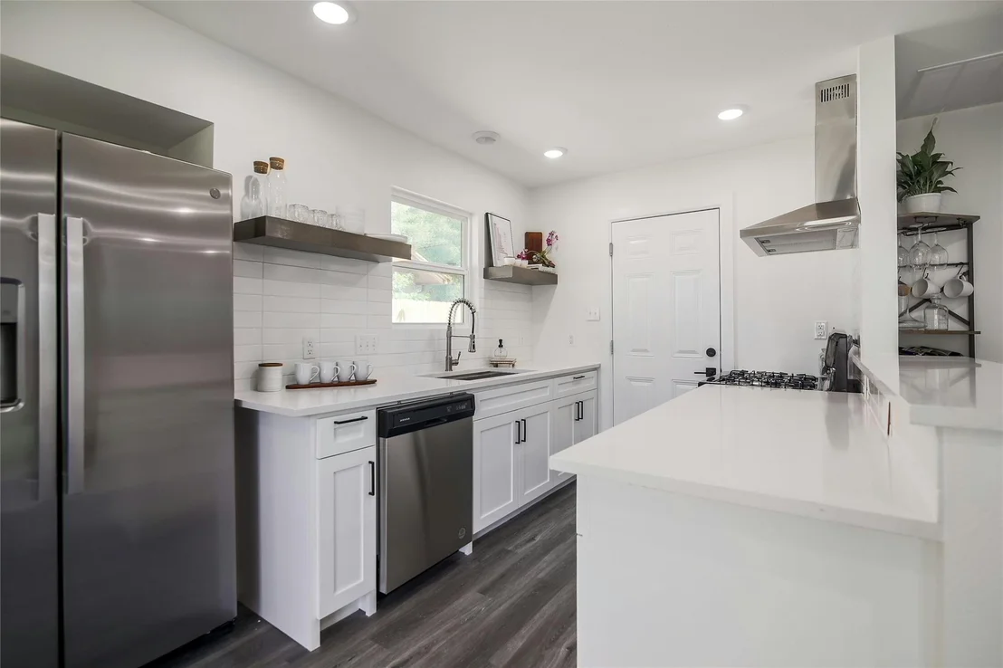 Photo of 1103 KENYON DR