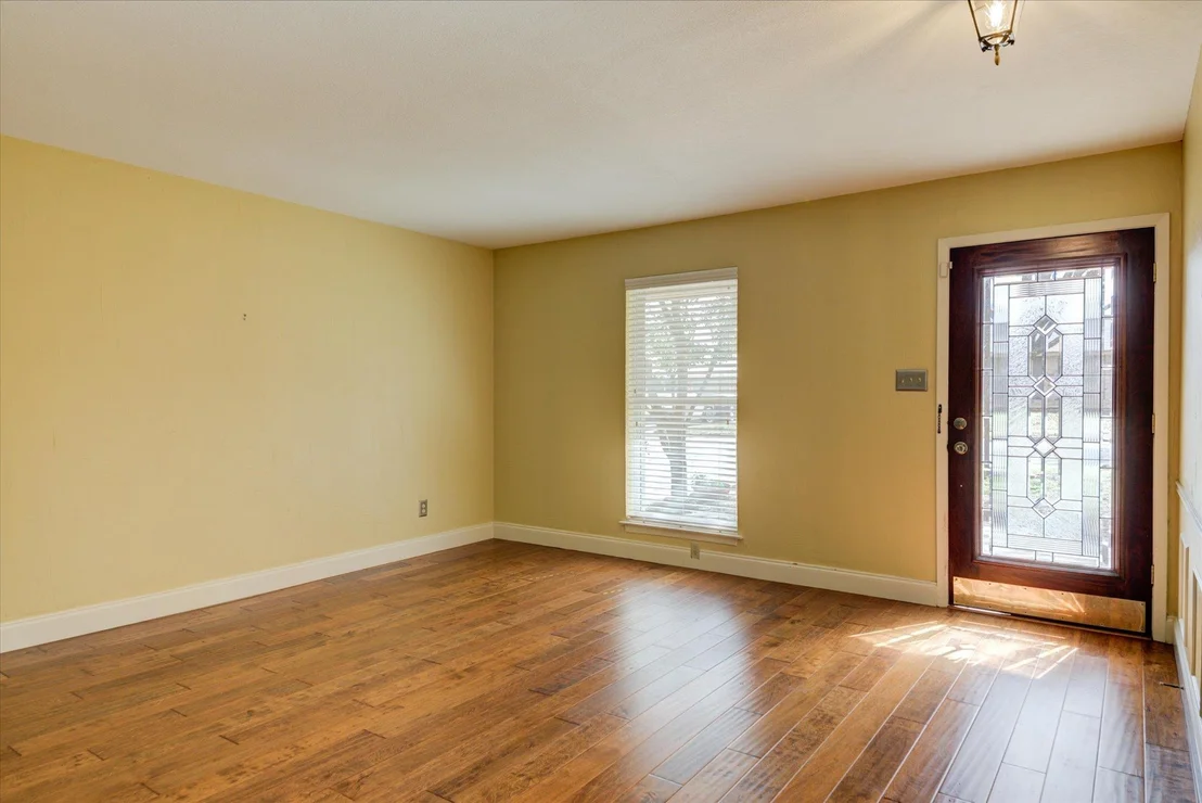 Photo of 1100 Colony North DR