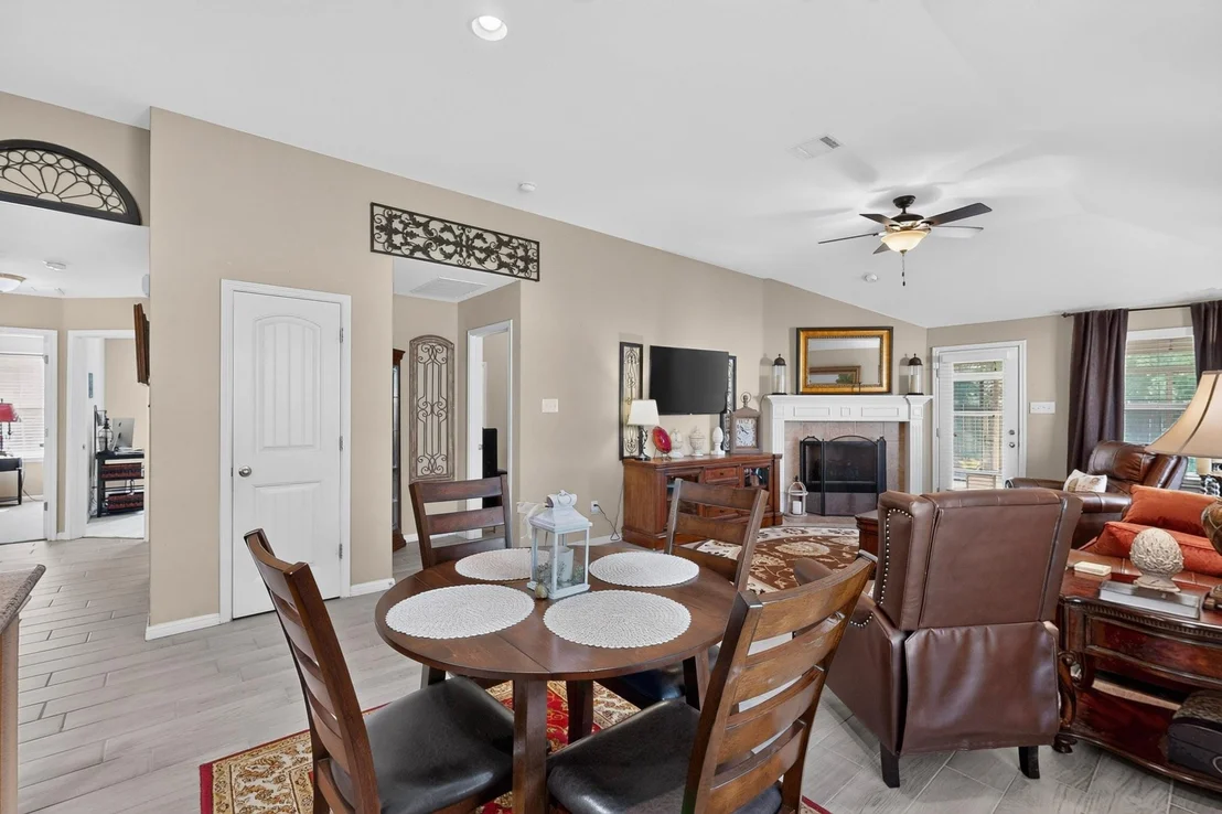 Photo of 928 Tabernash DR