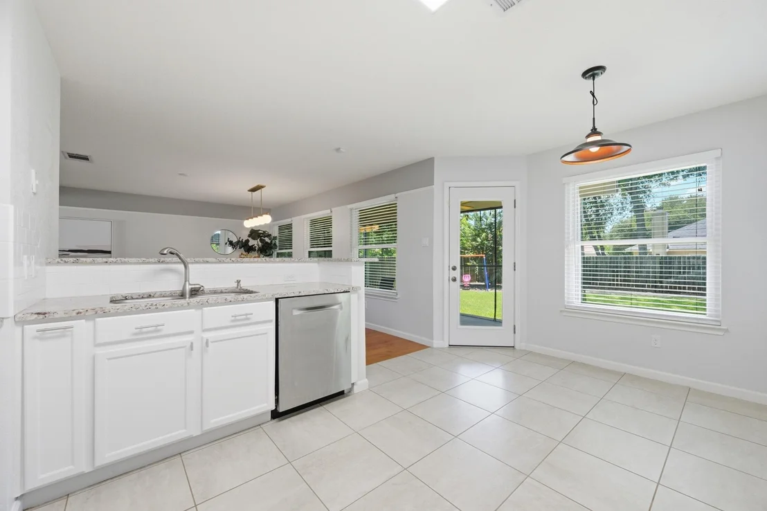 Photo of 2913 Wavecrest BLVD