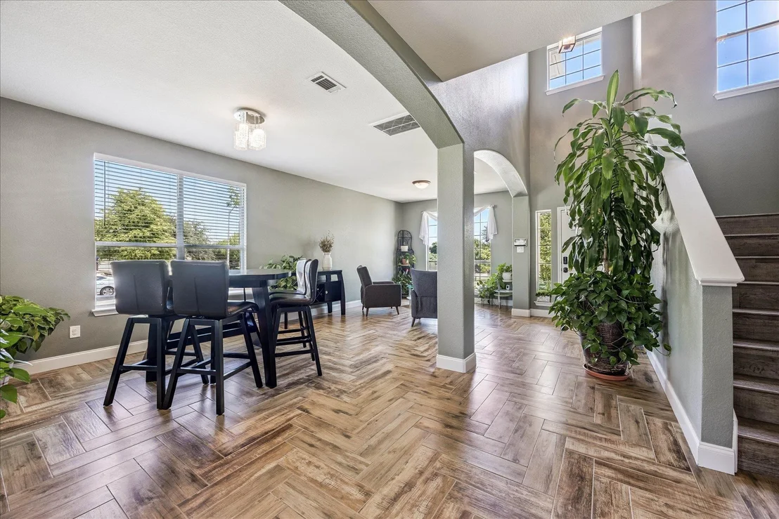 Photo of 643 Shadow Creek BLVD