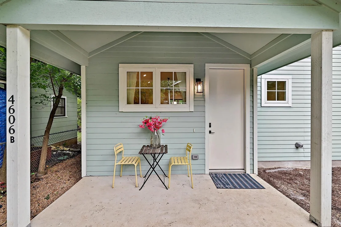 Photo of 4606 Evans Ave