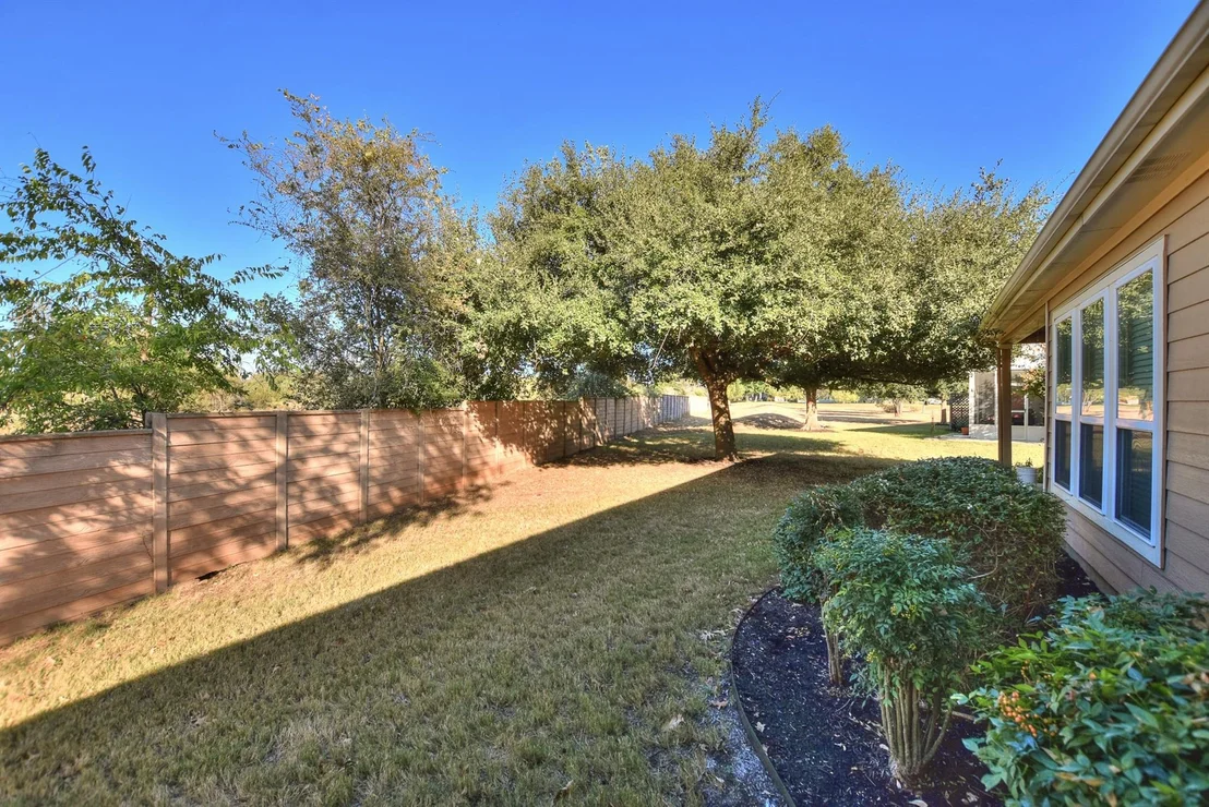 Photo of 245 Bonham LOOP