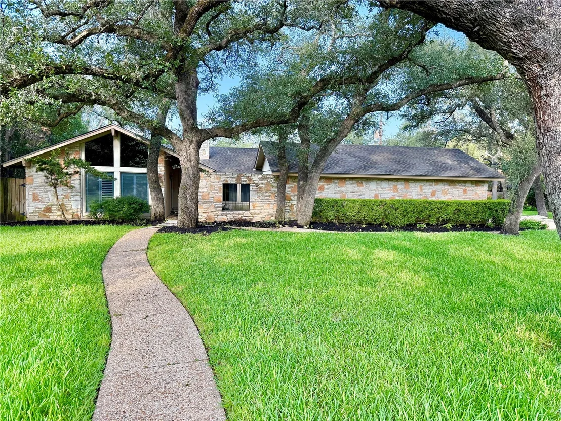 Photo of 11906 Brookwood CIR