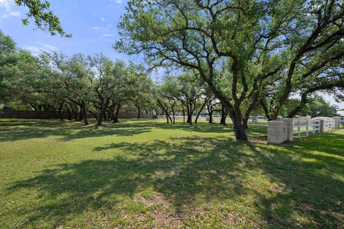 Photo of 106 Brazos DR