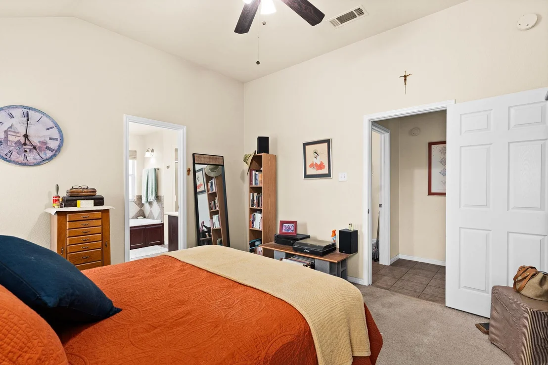 Photo of 1704 Walker Place BLVD