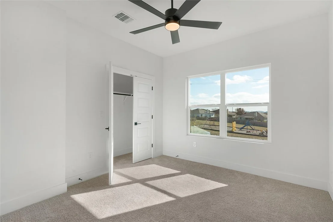 Photo of 107 Carmen CV
