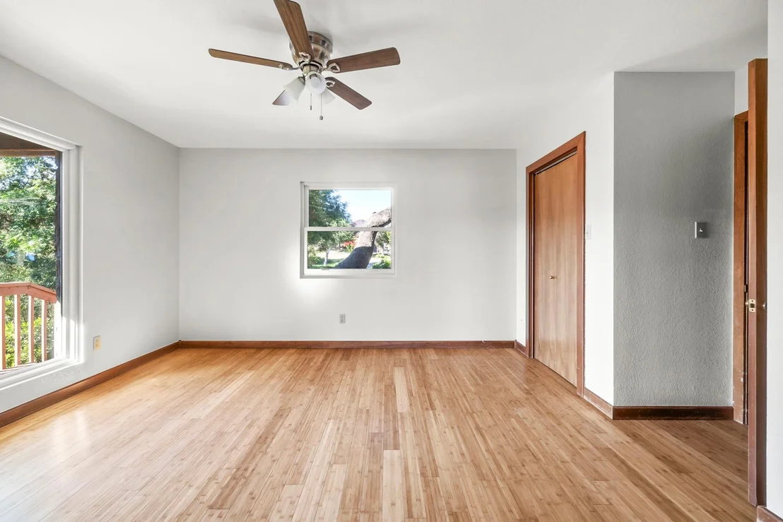 Photo of 18409 Lakepoint CV