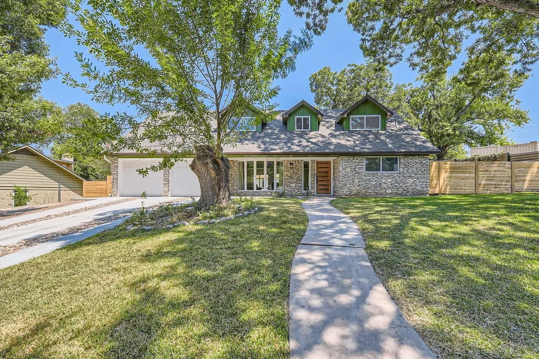 Photo of 3401 Laguna DR