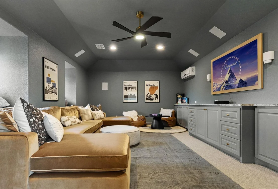 Photo of 11700 EAGLES GLEN DR