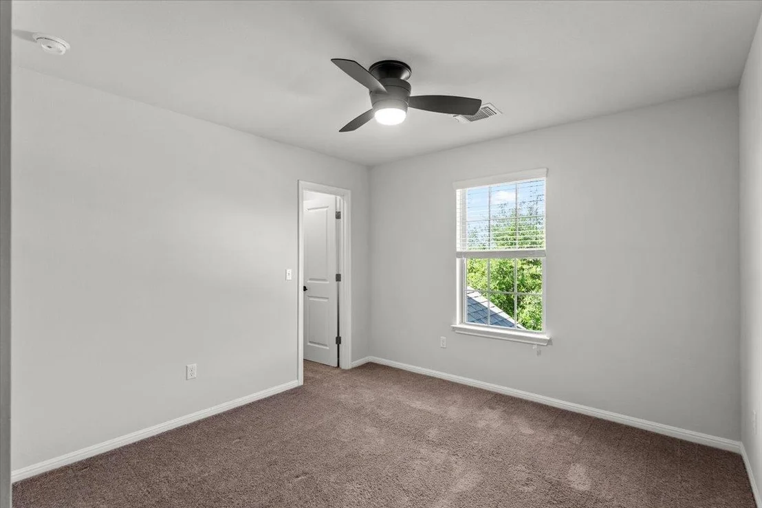 Photo of 7000 Cardinal Bloom LOOP