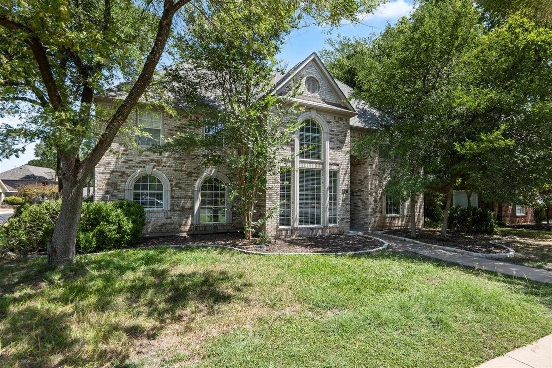Photo of 10116 Pinehurst DR