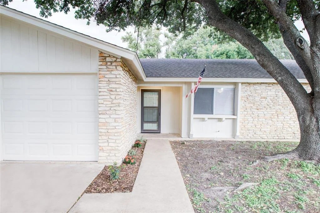 Photo of 1404 Hillcrest DR