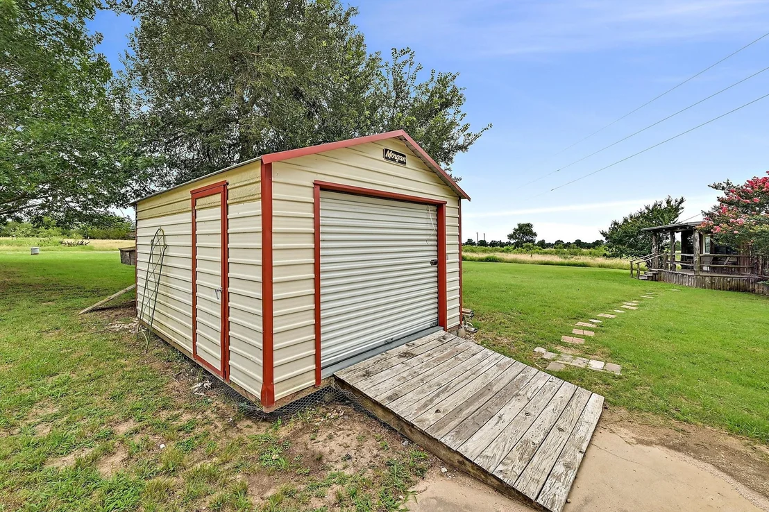 Photo of 948 Upper Elgin River RD