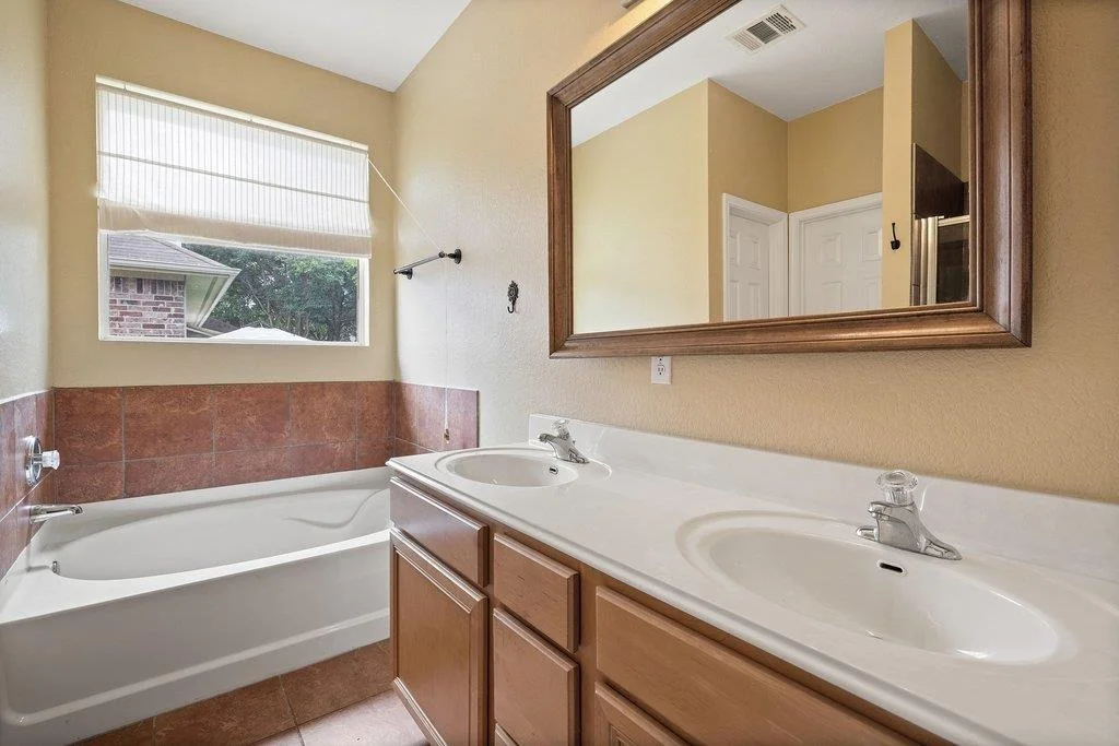 Photo of 347 Spring DR