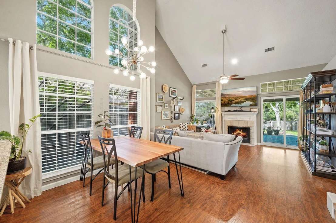 Photo of 705 Canyon Bend RD
