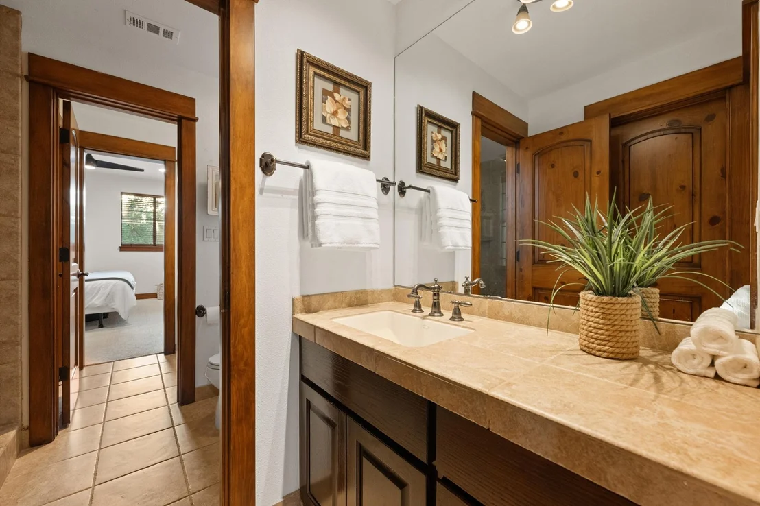 Photo of 407 HURST CREEK RD