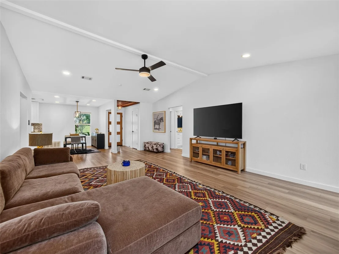 Photo of 2102 Lear LN