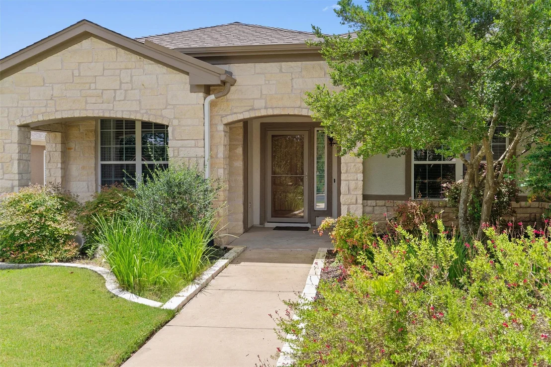 Photo of 106 Angelina CV