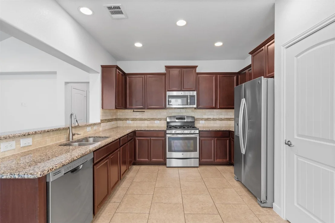 Photo of 2325 Muzzie LN