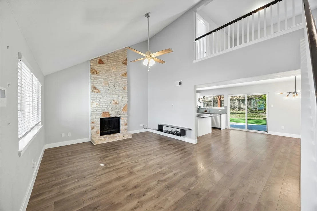 Photo of 3106 Leaf CIR