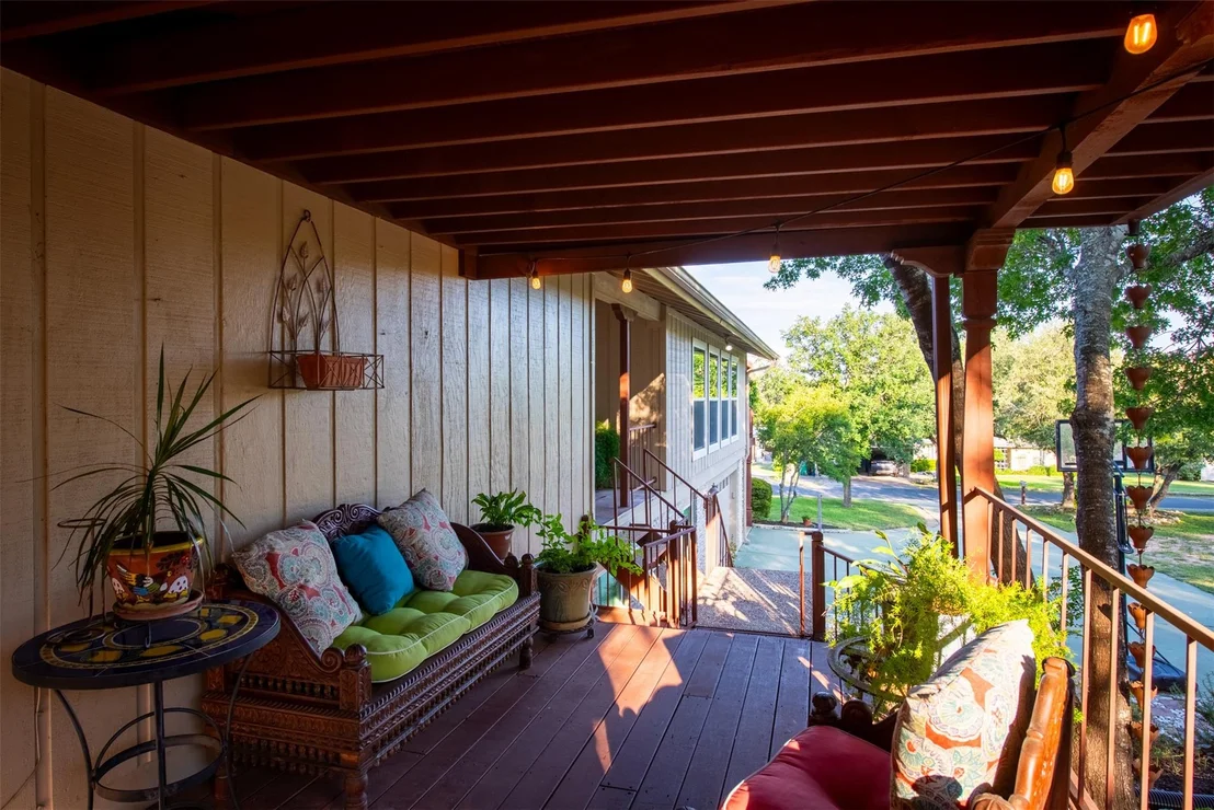 Photo of 5504 Lands End ST