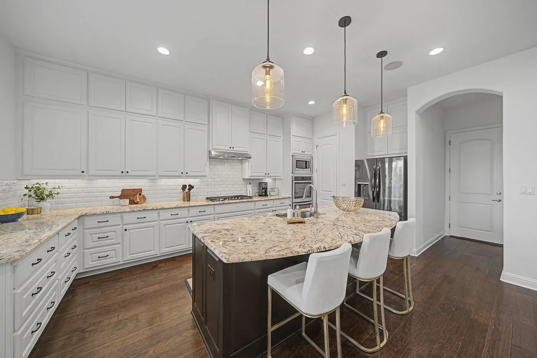 Photo of 18520 Dewitt PL