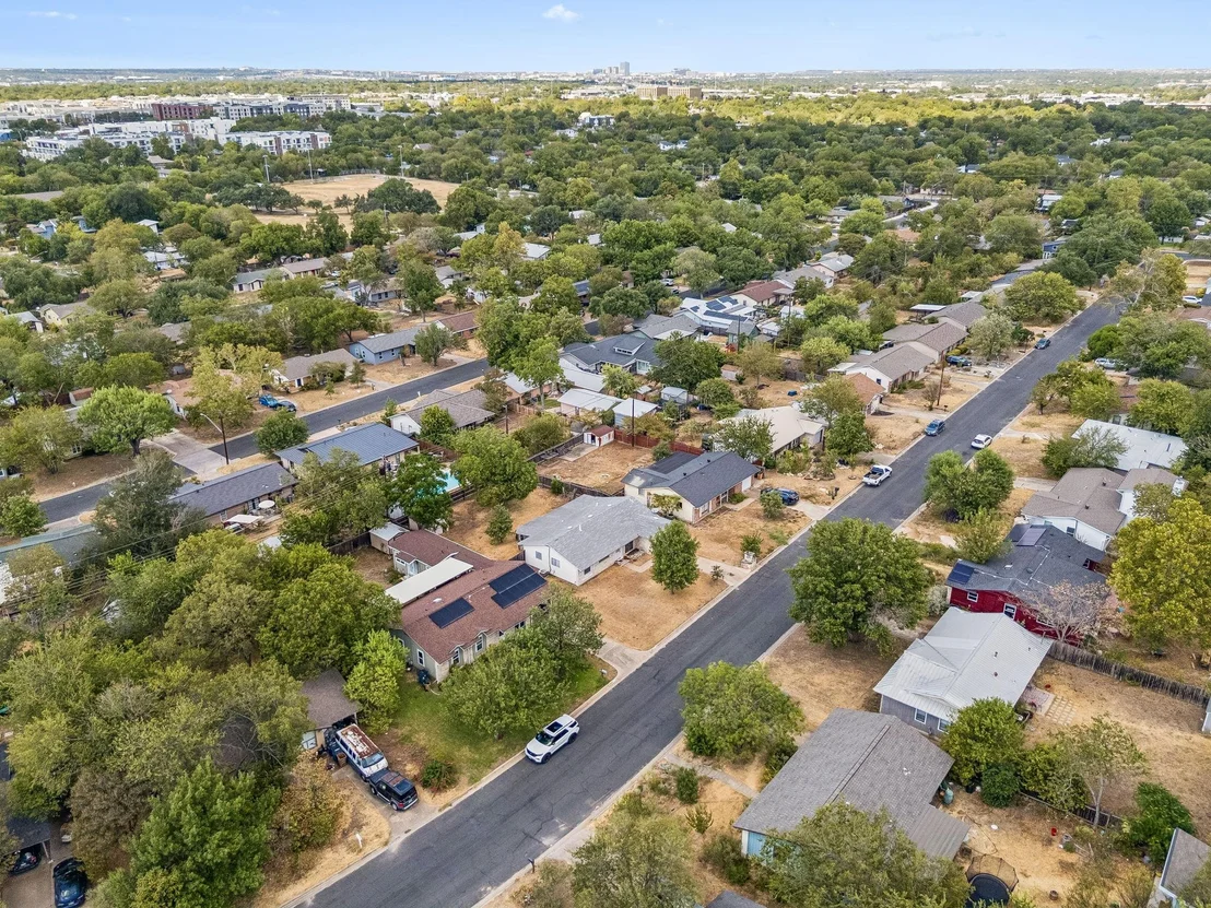 Photo of 6904 Miranda DR