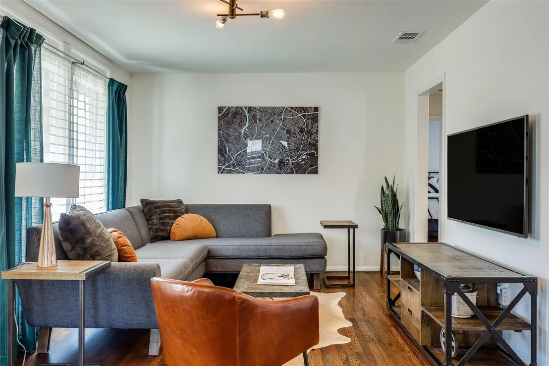 Photo of 5202 Knight CIR