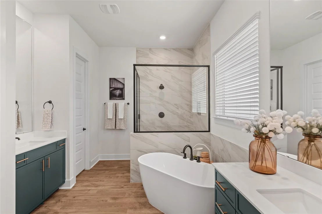 Photo of 2116 Tobiano TRCE