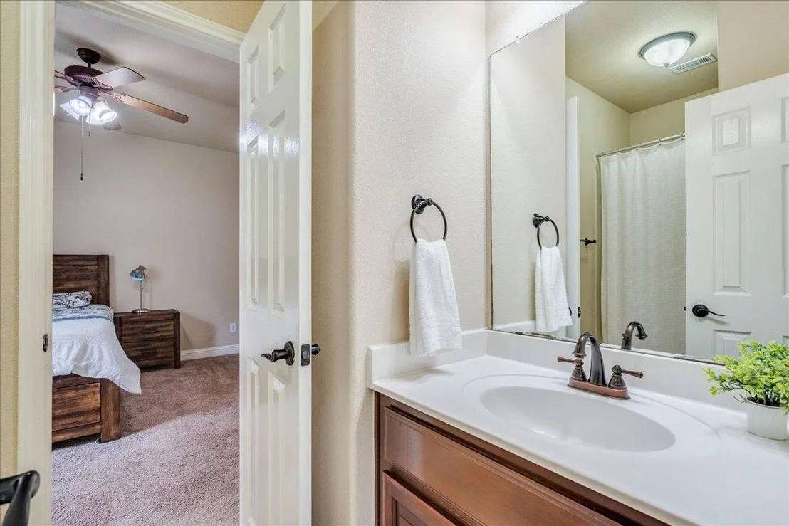 Photo of 406 Ledge Stone DR