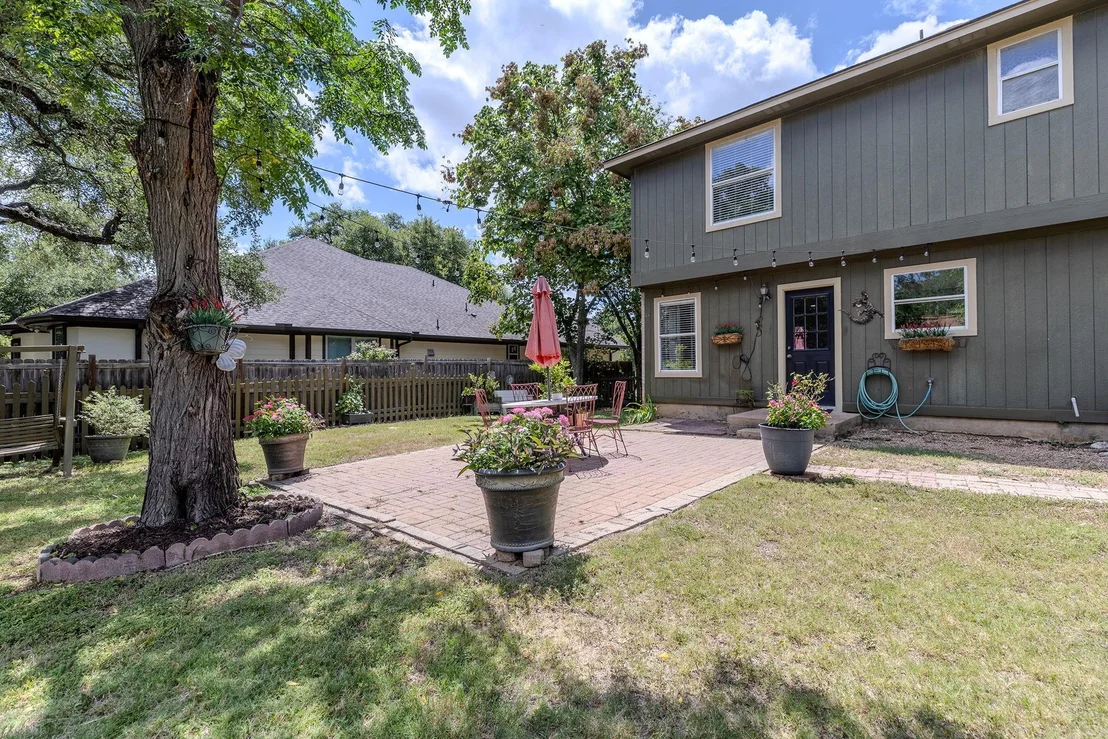 Photo of 604 Post Oak CIR
