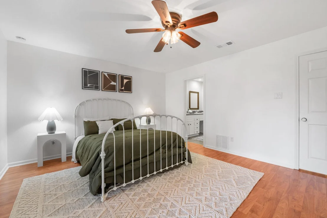 Photo of Unit E at 11127 Pinehurst DR