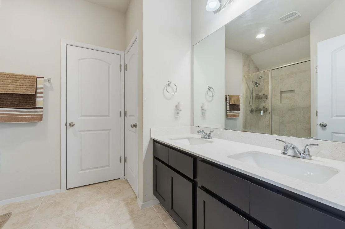 Photo of 120 Blue Agate CT