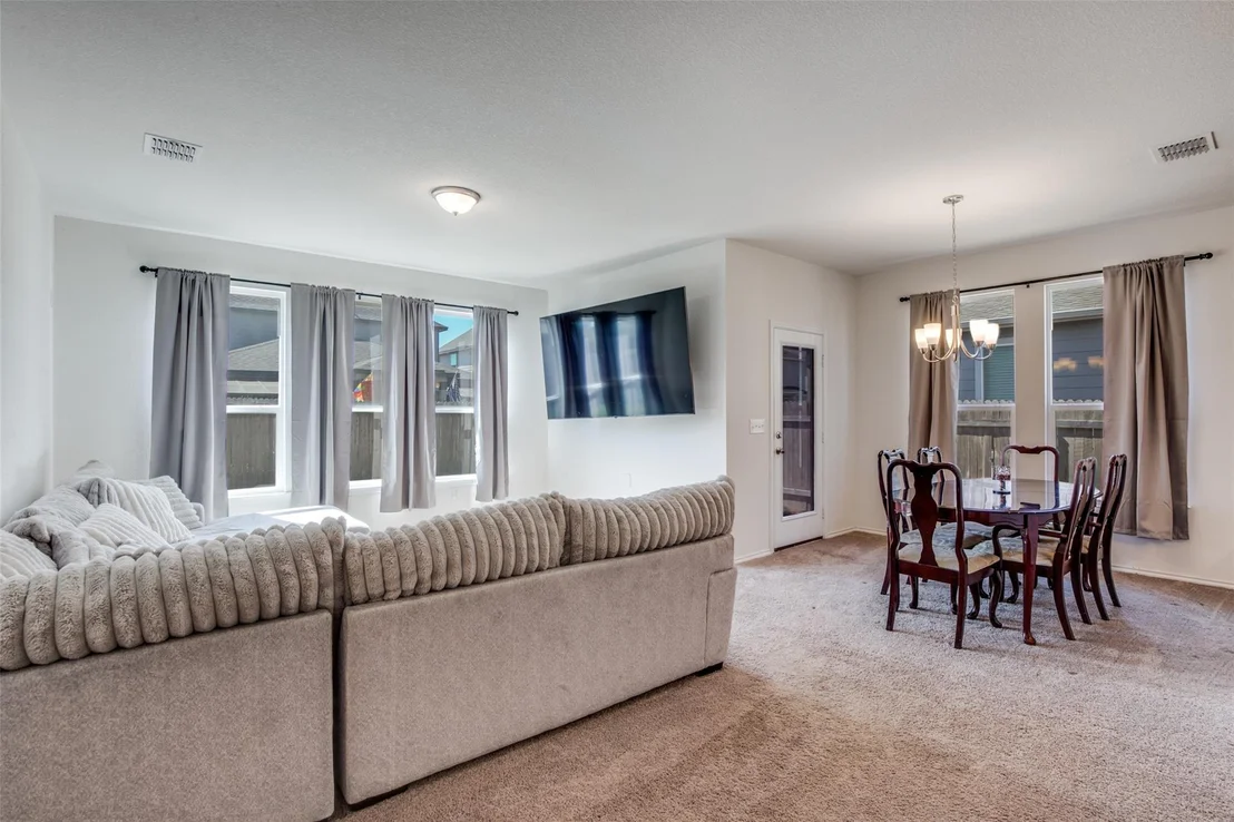 Photo of 211 Pitkin DR