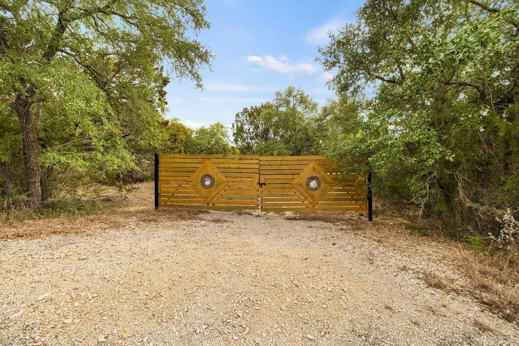 Photo of 321 Lea LN